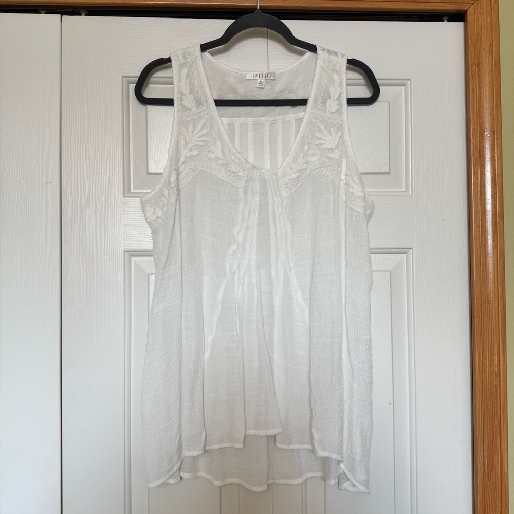 SPENSE White‎ Embroidered Gauze Flowy Tank Top